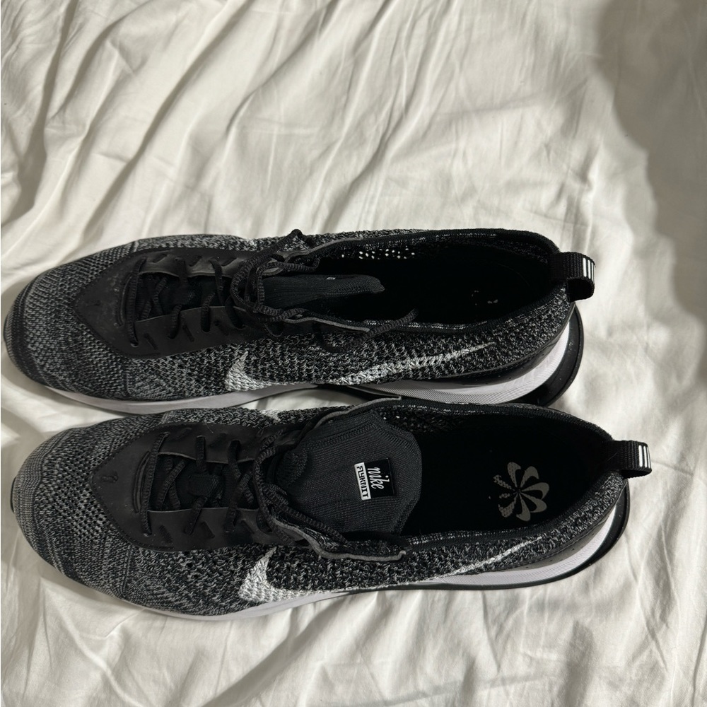 Nike Air Max Flyknit Racer PreOwned size 13​ - Picture 4 of 9